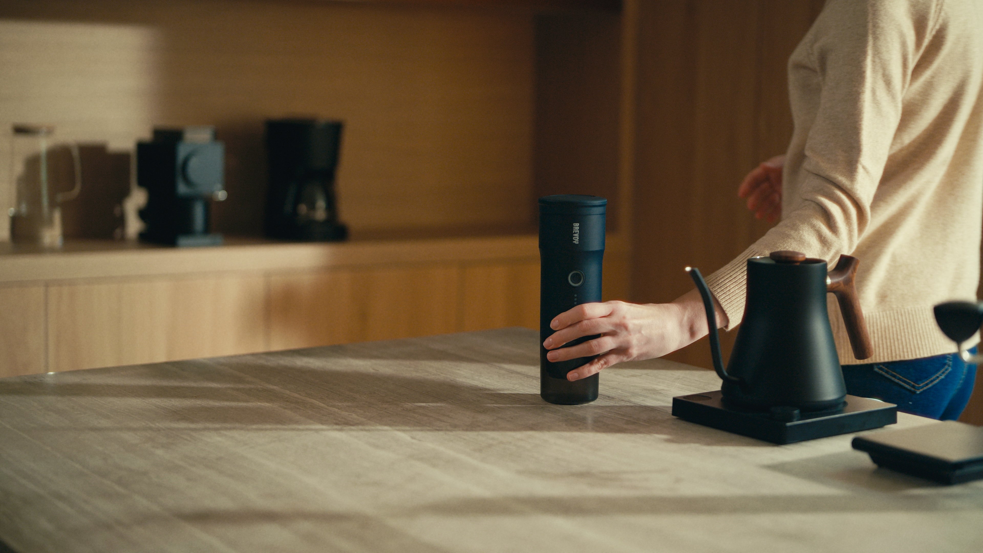 Brevoy | Portable Espresso Machine | Self-Heating Travel Coffee